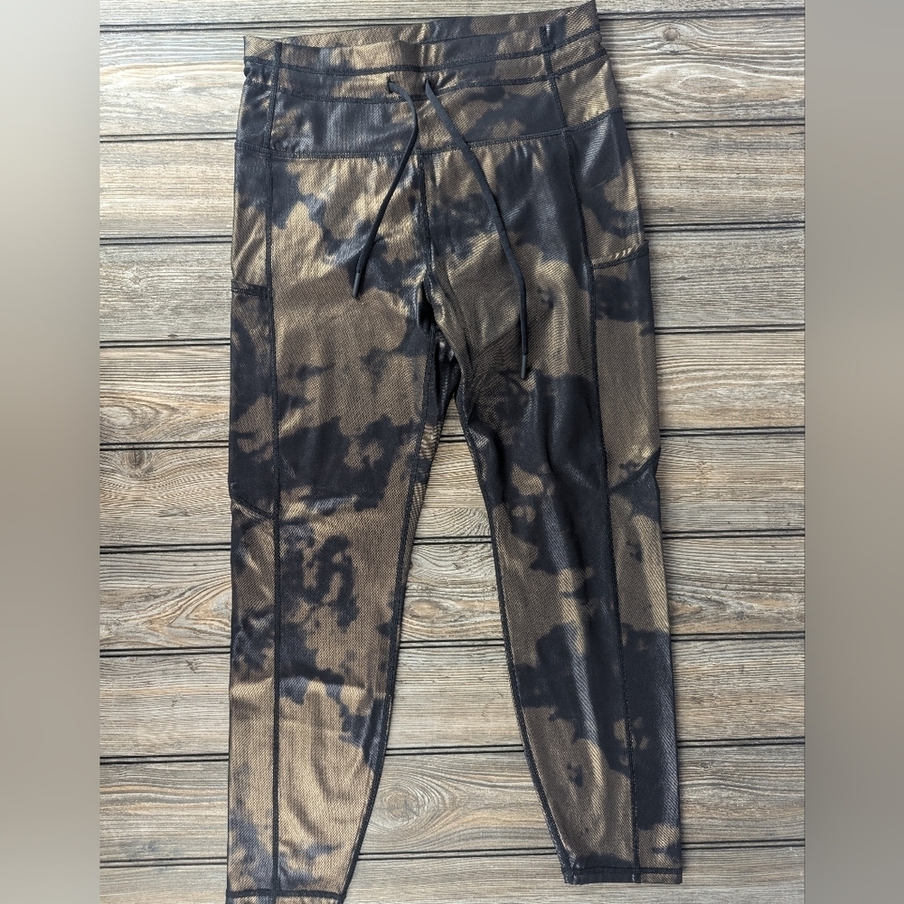 Zyia Active Size 6-8 Metallic Leggings Like New